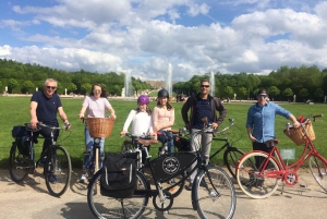 From Paris: Skip-the-Line Palace of Versailles Bike Tour