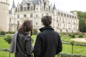 From Paris: Small-Group Tour of Loire Castles