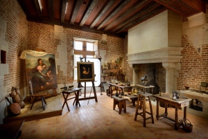 From Paris: Small-Group Tour of Loire Castles