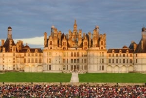 From Paris: Small-Group Tour of Loire Castles