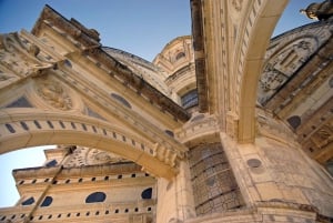 From Paris: Small-Group Tour of Loire Castles