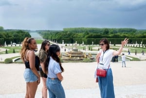 From Paris: Versailles Palace And Garden Tour with Transfers