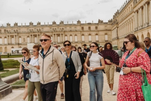 パリからヴェルサイユ宮殿と庭園ガイド付き日帰り旅行