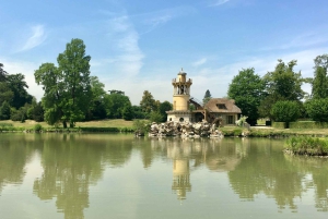 パリからヴェルサイユ宮殿と庭園ガイド付き日帰り旅行