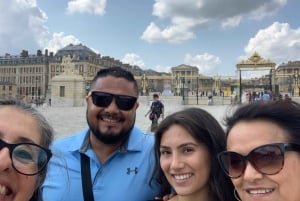 Da Parigi: Reggia e giardini di Versailles con trasporto
