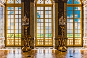 From Paris: Versailles Palace Guided Tour with Bus Transfers