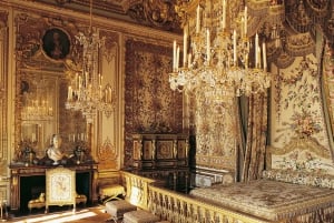 From Paris: Versailles Palace Guided Tour with Bus Transfers