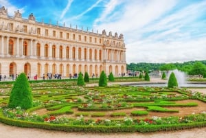 From Paris: Versailles Palace Guided Tour with Bus Transfers