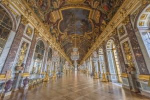 From Paris: Versailles Palace Guided Tour & Gardens Access