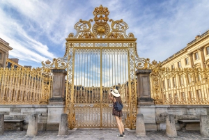 From Paris: Versailles Palace Guided Tour & Gardens Access