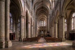 Visite guidée d'une journée à Chartres avec transfert depuis Paris
