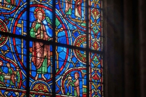 Visite guidée d'une journée à Chartres avec transfert depuis Paris