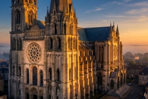 Visite guidée d'une journée à Chartres avec transfert depuis Paris