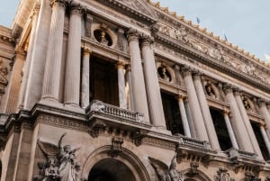 Guided Tour of Paris in Classic Convertible