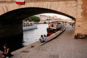 Guided Tour of Paris in Classic Convertible