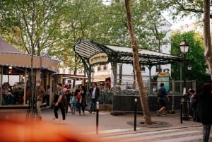 Guided Tour of Paris in Classic Convertible