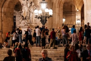 Guided Tour of Paris in Classic Convertible