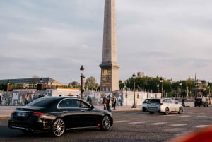 Guided Tour of Paris in Classic Convertible