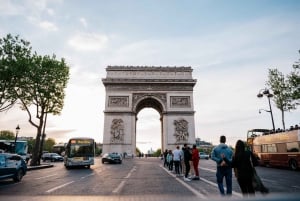 Guided Tour of Paris in Classic Convertible