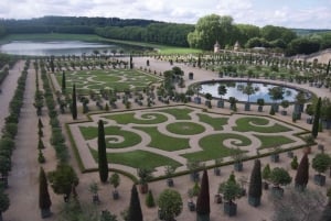Half Day Versailles Palace & Gardens Tour From Versailles