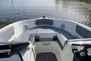 Parijs: privé cruise Seine, moderne kajuit - 2 uur