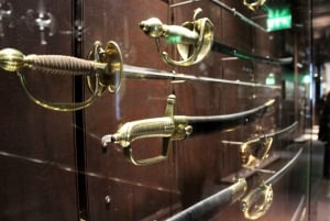 Skip-the-line Les Invalides Guided Tour 8ppl
