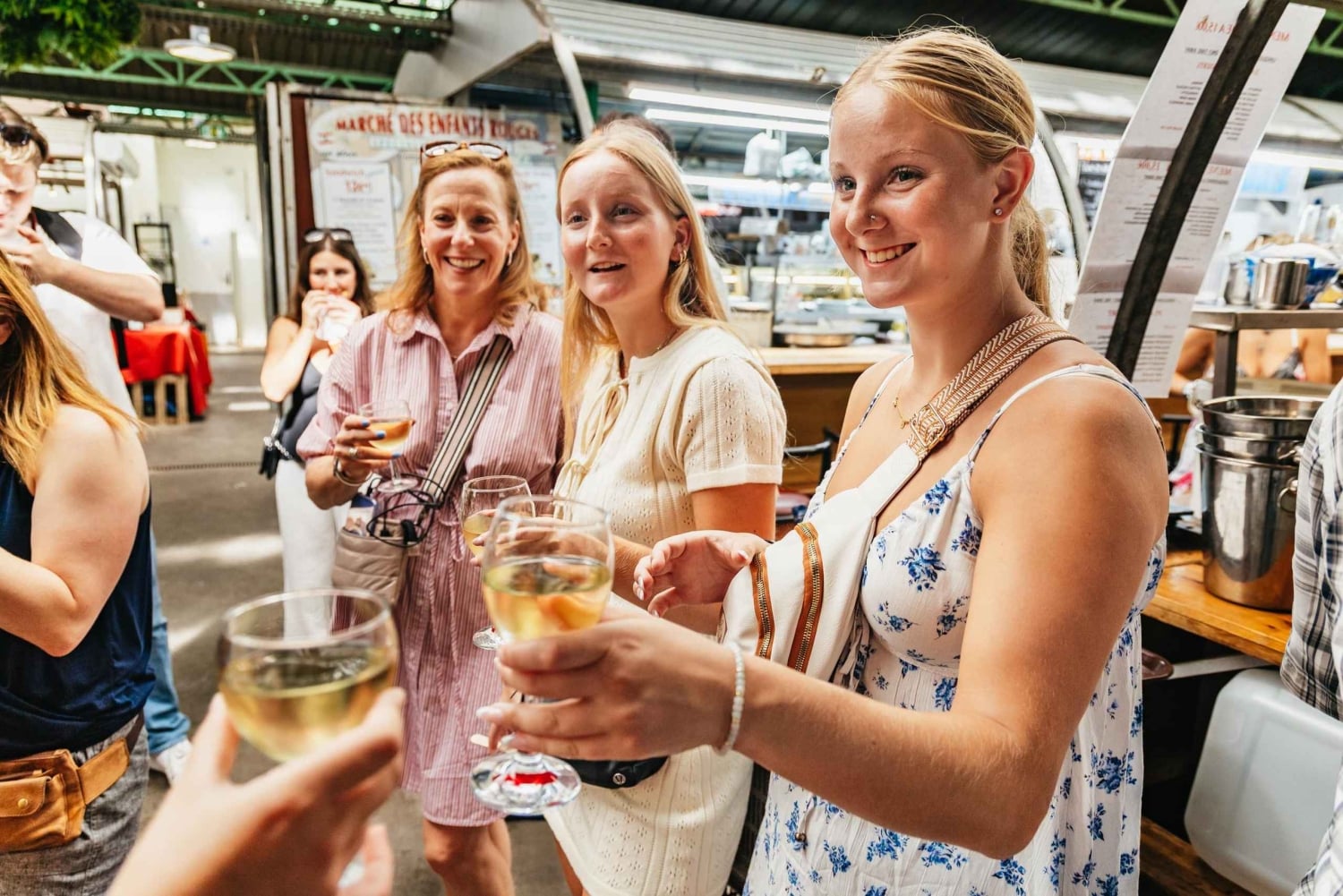 Le Marais matvandring med ost, vin og bakverk