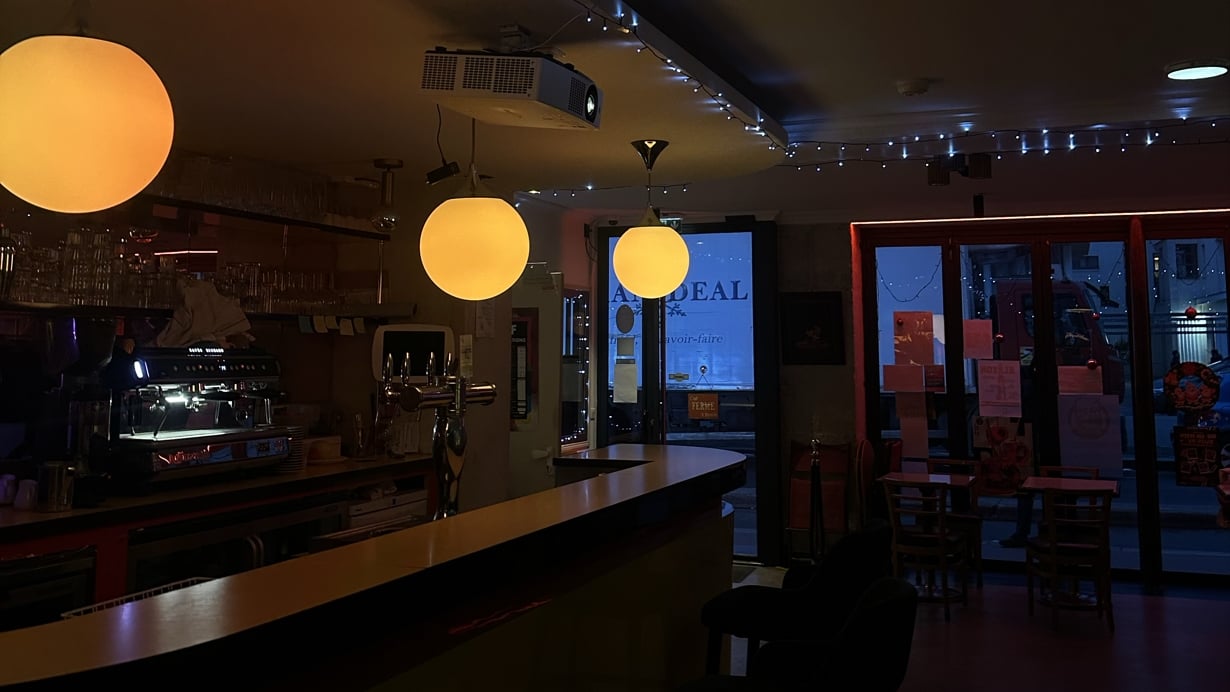 Les Belles Café