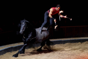 Les Folies Gruss i Paris - den oundvikliga hästshowen