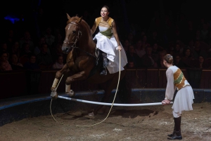 Les Folies Gruss i Paris - den oundvikliga hästshowen