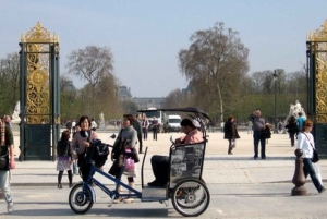 Lifestyle Tour Around the Louvre