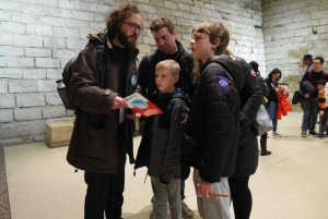 ルーヴル美術館ガイド付き宝探し（ご家族とお子様向け