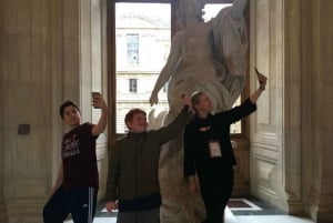 Louvre Museum Child-Friendly Private Tour for Families