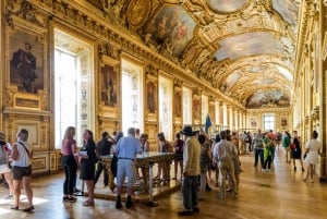 Museo del Louvre: tour guidato per piccoli gruppi con ingresso prioritario