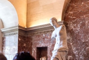 Museo del Louvre: tour guidato per piccoli gruppi con ingresso prioritario