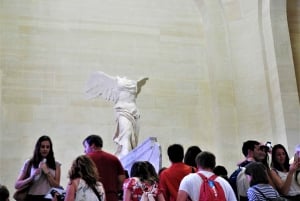 Museo del Louvre: tour guidato per piccoli gruppi con ingresso prioritario