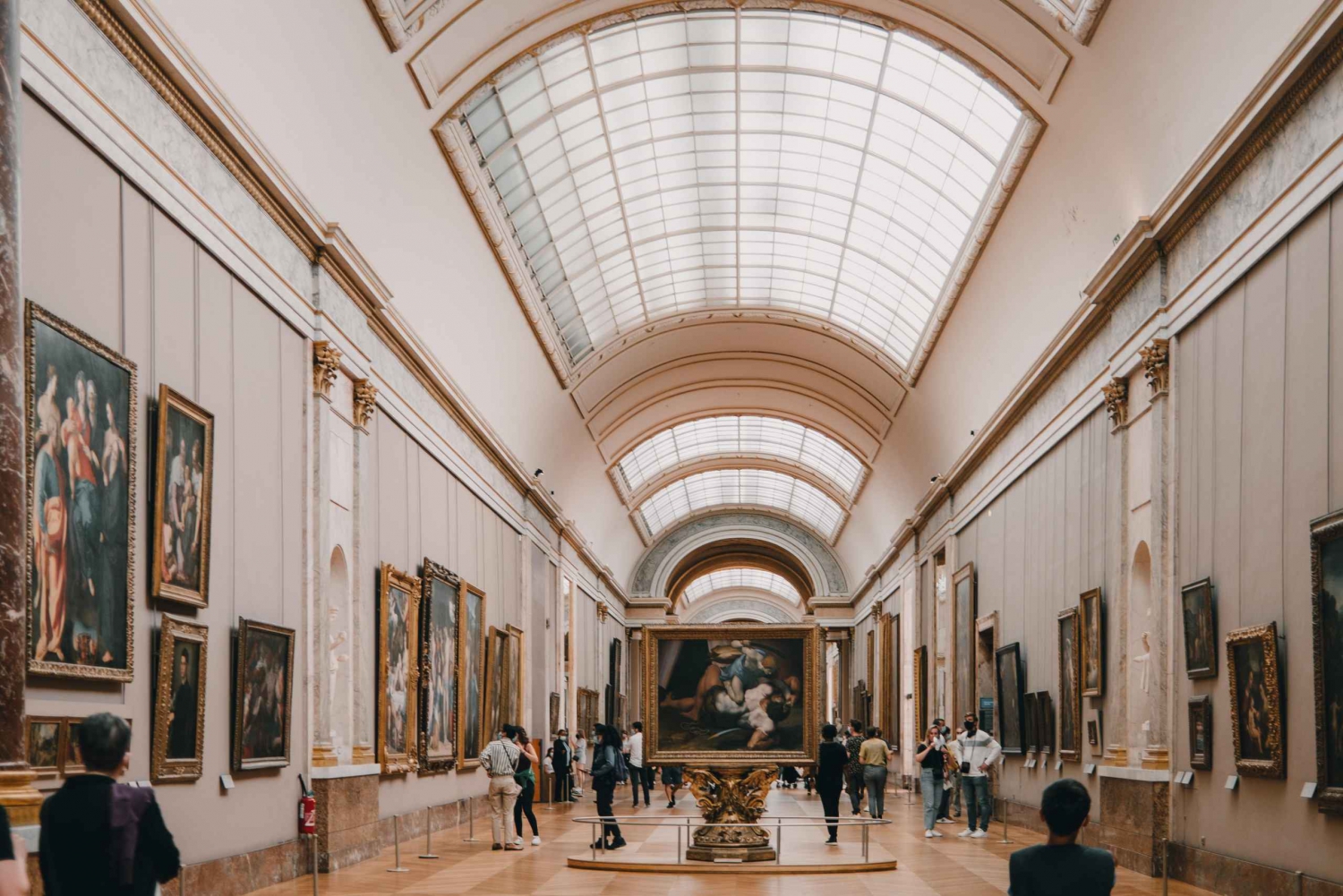 Paris: Louvre Ticket with Audioguide App and Seine Cruise