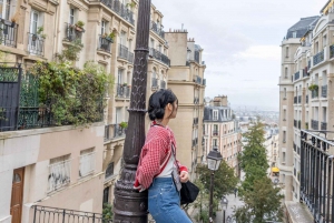 Montmartre Sacre Coeur area photoshoot by Paris photographer