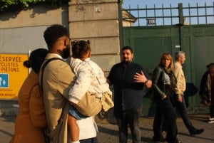 Séance de peinture et visite pied à Montmarte pour les enfants !