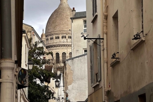 Montmartre Walking Tour in English