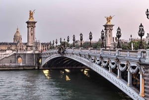Paris: Private Layover Tour