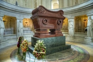 Paris: Napoleon Walking Tour with Les Invalides & Tomb Entry