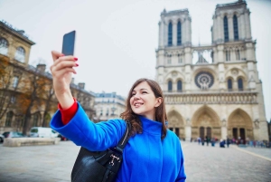 Notre Dame cathedral interior tour entrance with host