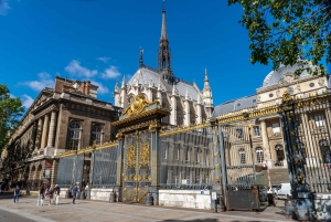 Paris: Notre-Dame Guided Tour with Access to the Cathedral