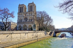 Paris: Notre-Dame Guided Tour with Access to the Cathedral