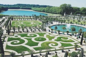 Palace Of Versailles Tour With Optional Meet and Greet