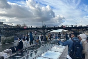 Paris: 1-stündige Seine-Kreuzfahrt mit Abfahrt vom Eiffelturm
