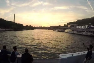 Paris: Seine River Sightseeing Cruise by Bateaux Mouches