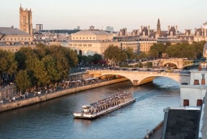 Paris: Seine River Sightseeing Cruise by Bateaux Mouches