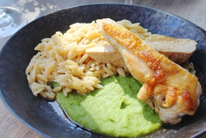 パリ：1時間の観光クルーズと3コースのビストロディナー